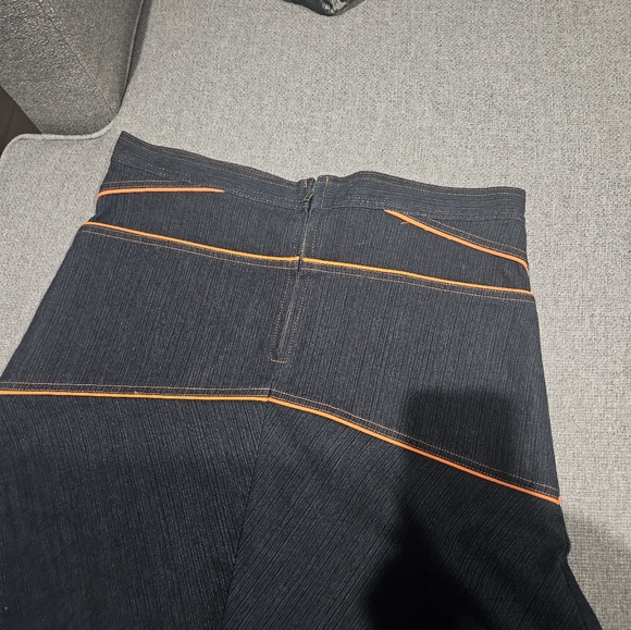 Jean Skirt - Picture 3 of 3